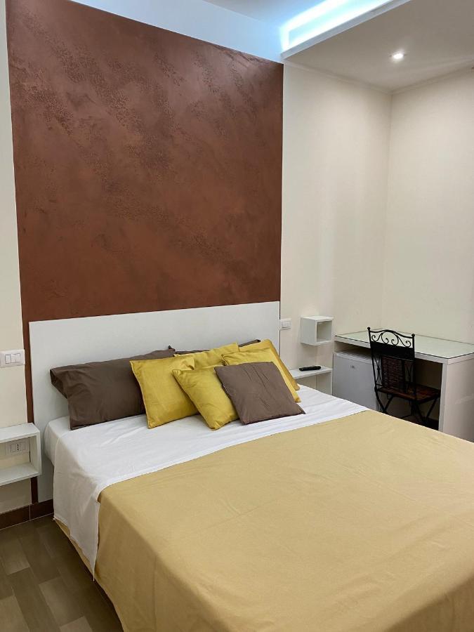 Room Milo Gallipoli Buitenkant foto
